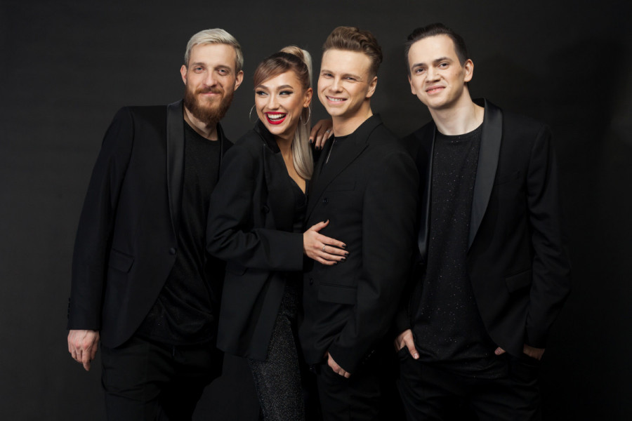 Как правильно сочетать русскую и иностранную музыку