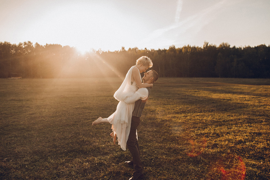 Осенняя свадьба с сухоцветами, льном и прогулками