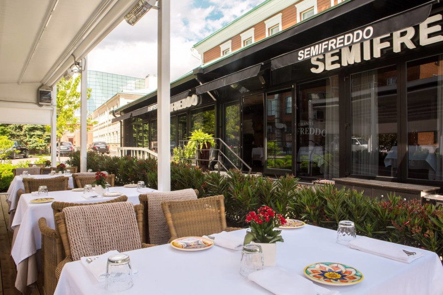 В Москве открылись летние веранды! Вот 5