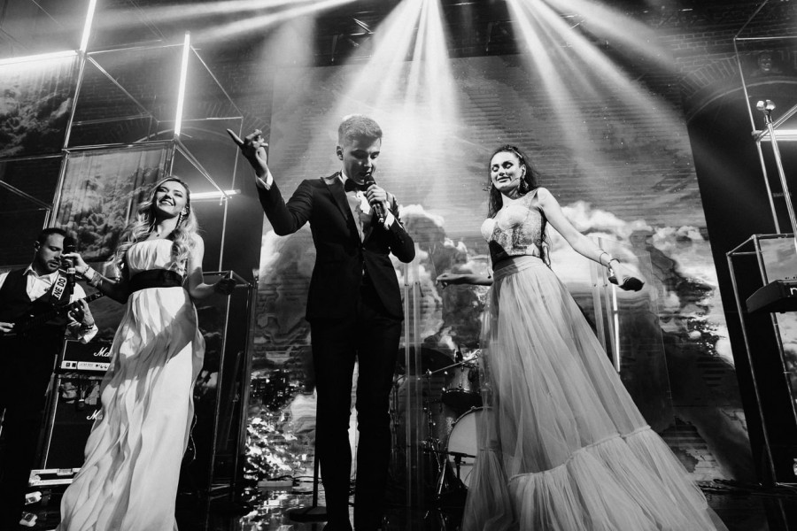 Музыка 90-х — самые беспроигрышные треки для