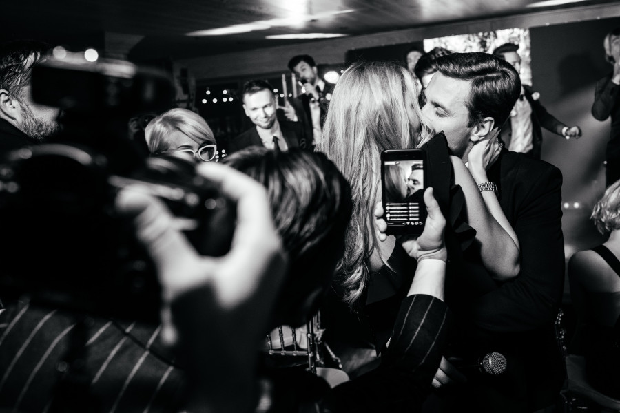 Александр Белов сделал предложение своей девушке на