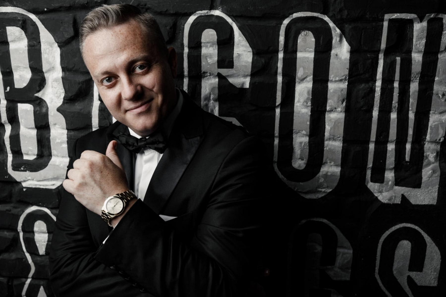 О профессии режиссера: интервью с Антоном Абучкаевым