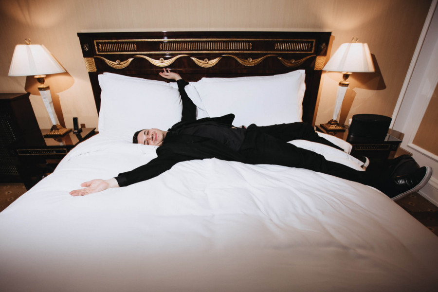 Ведущий Максим Крицкий отметил день рождения в