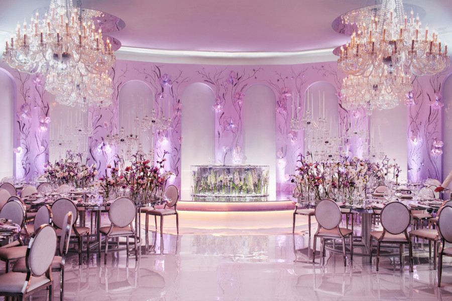 Трендсеттер в масштабном оформлении: история и работы