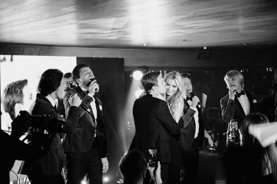 Александр Белов сделал предложение своей девушке на