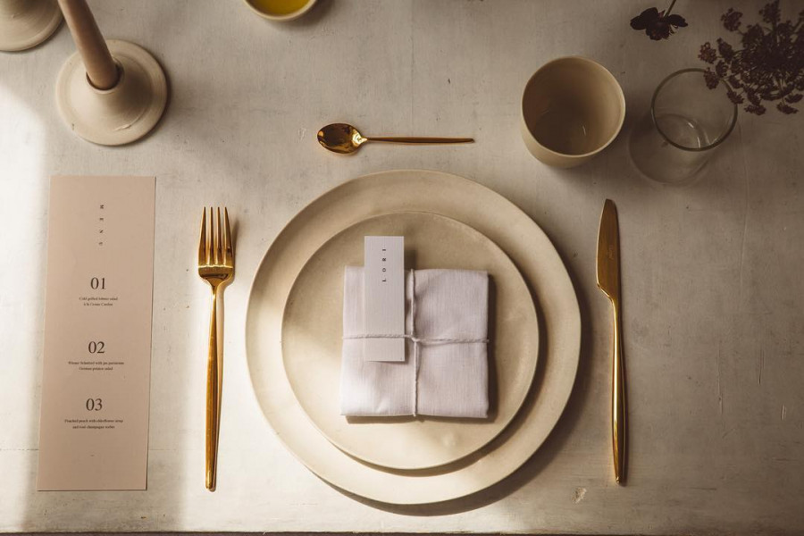 Лаконичная свадебная сервировка для убежденных минималистов