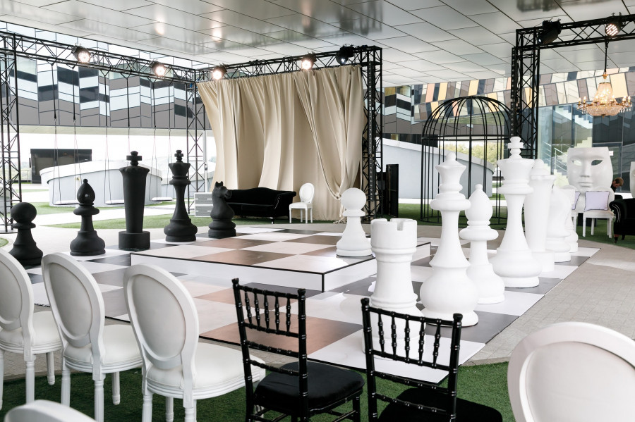 «Сюрреалистическая» свадьба, вдохновленная Сальвадором Дали