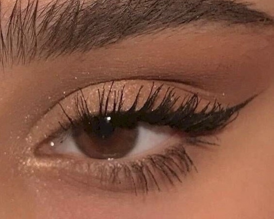 Мнение профессионалов: стрелки в свадебном макияже глаз