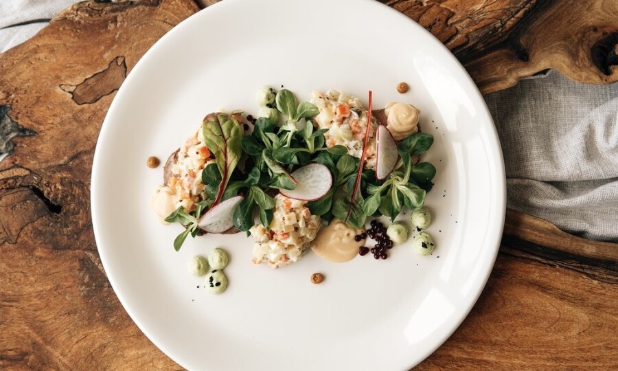 3 небанальных рецепта Оливье, которые вы еще