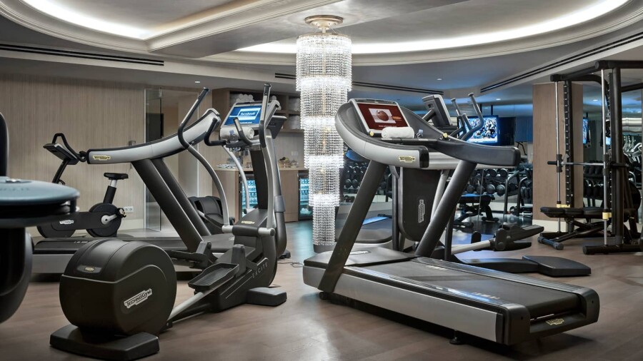 Если в Петербург, то в Four Seasons