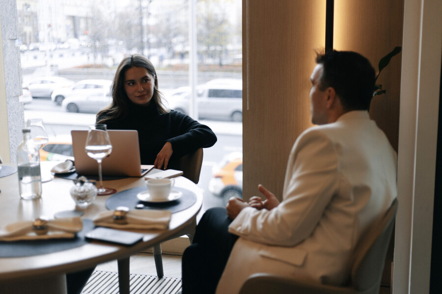 Александр Слесарев о миссии ведущего, камерных свадьбах