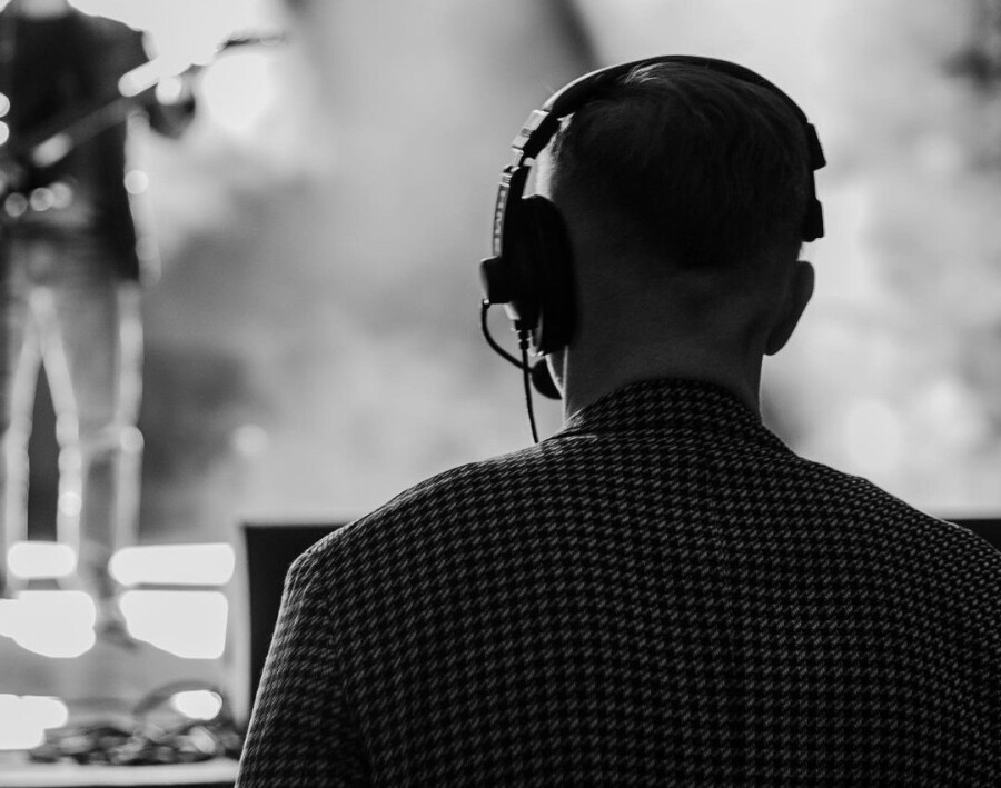 «Работа — мой творческий наркотик», — ведущий