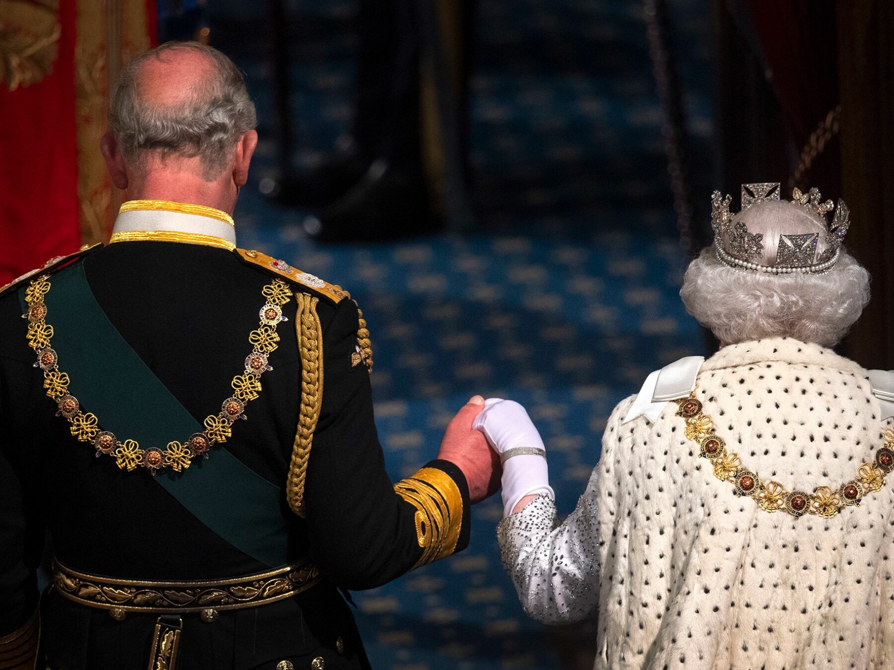 Принц Чарльз и Королева Елизавета 2