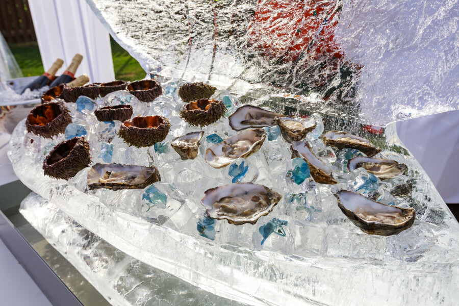 «С помощью вкусов, ароматов и подачи блюд