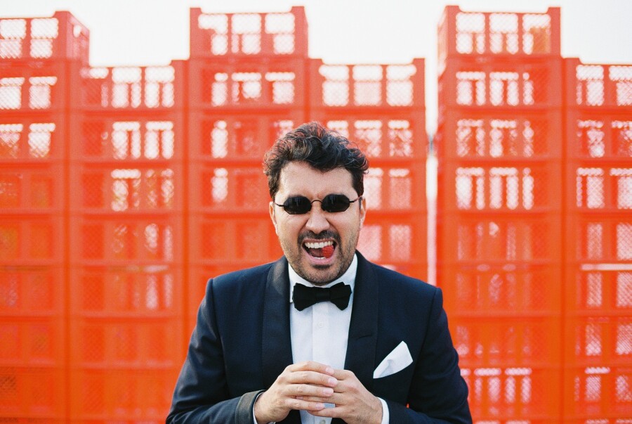 «Я всегда держу рояль в кустах и