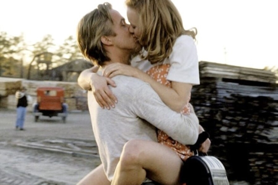 Какие фильмы скачать в медовый месяц?