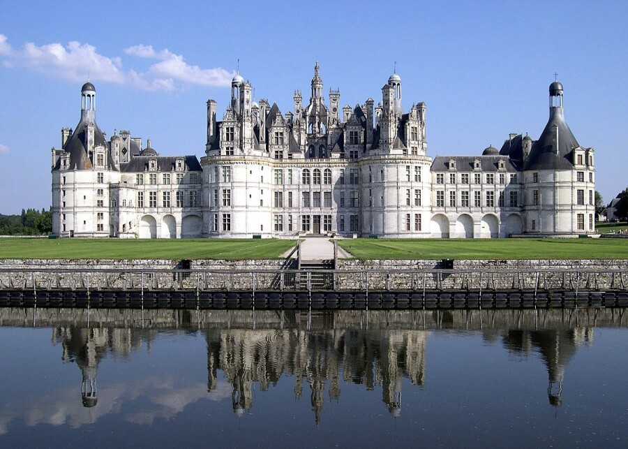 Самые красивые дворцы и замки мира