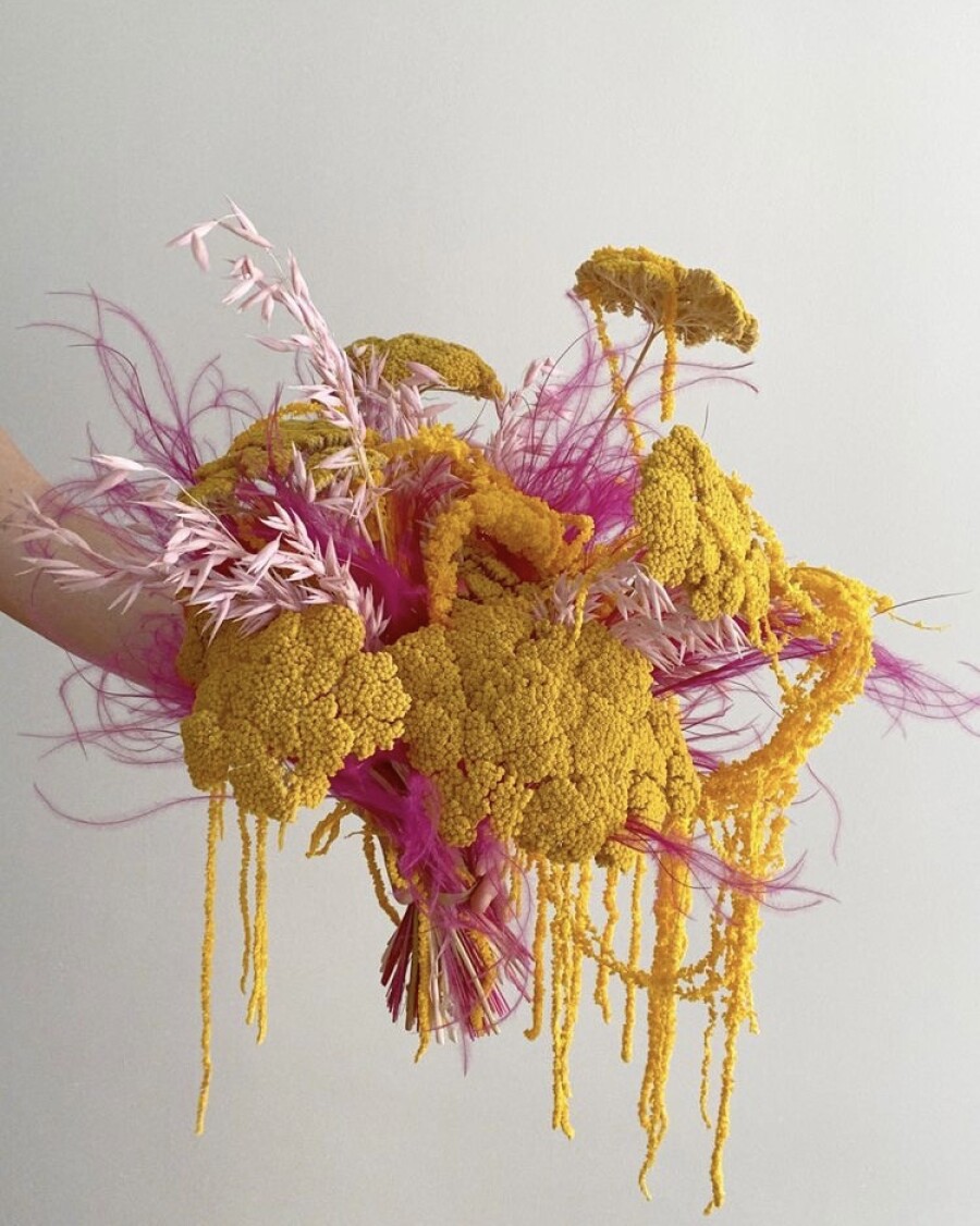 25 стильных идей для свадебного букета в