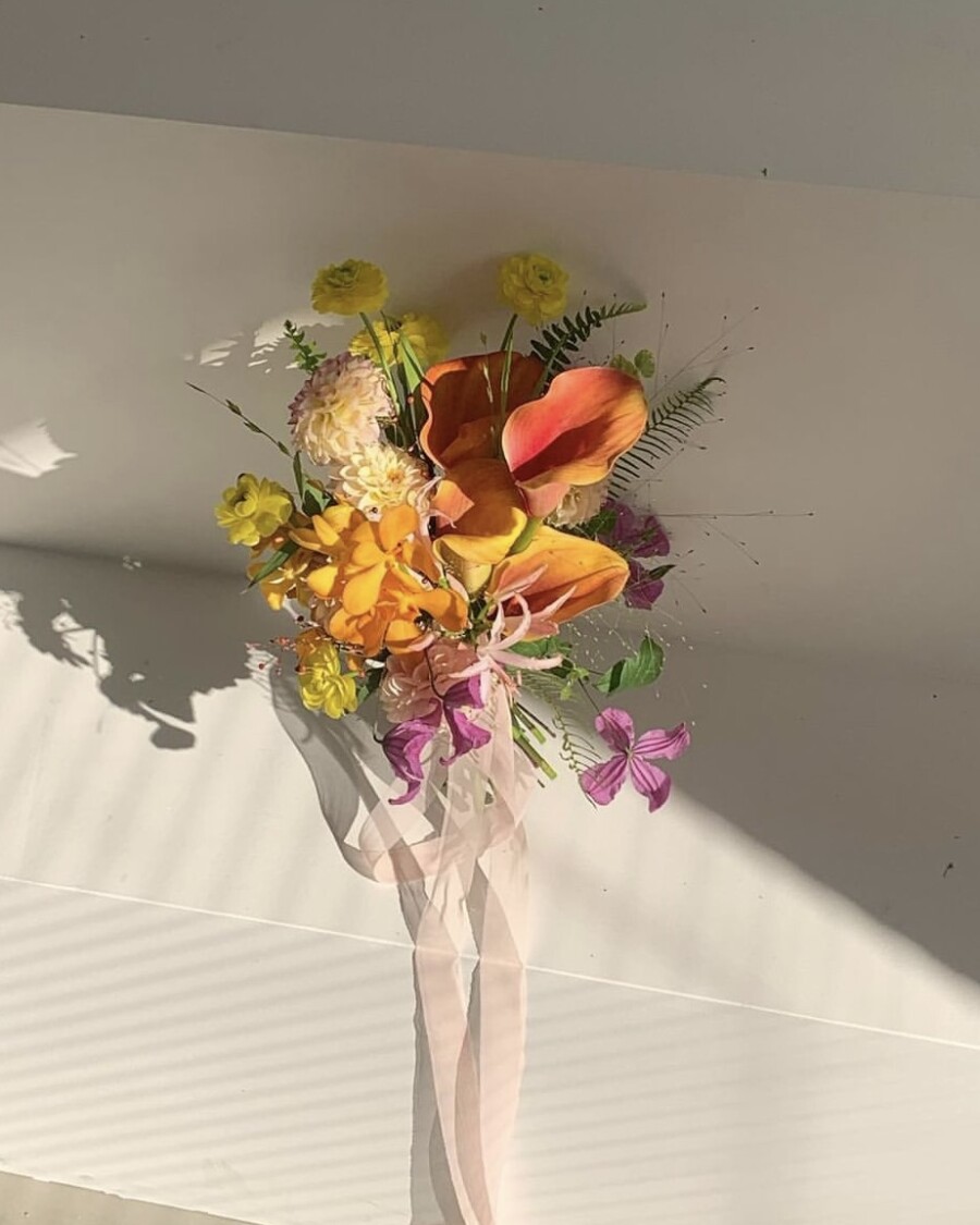 25 стильных идей для свадебного букета в