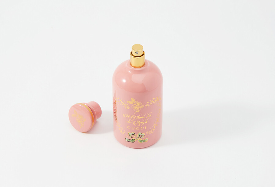 Какие цветочные ароматы носить этой весной