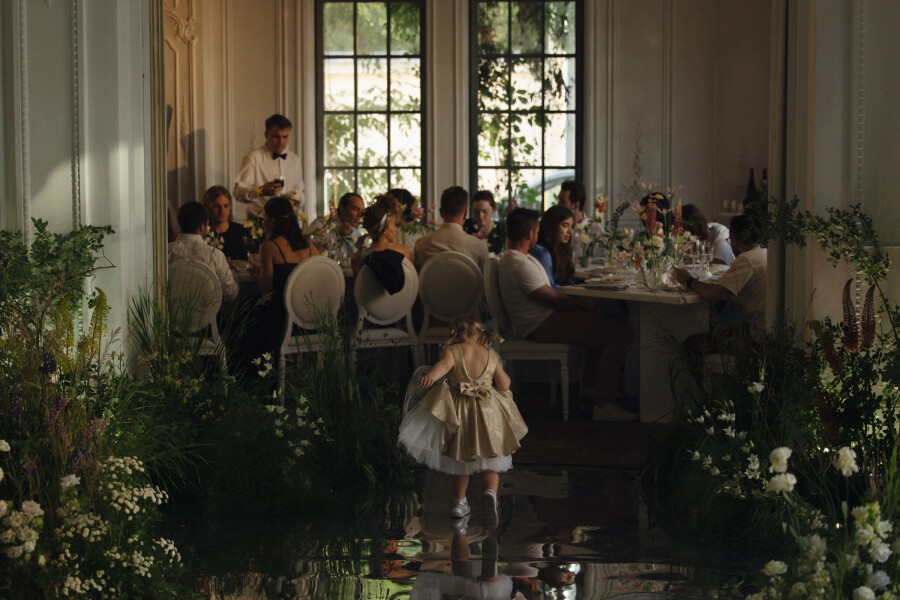 Интервью с невестой: о вдохновении сказками Кэрролла,