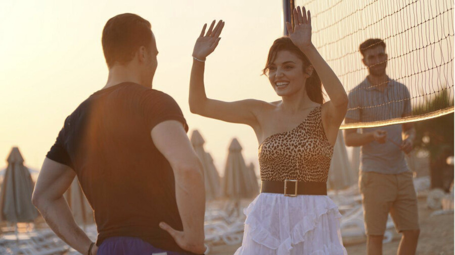 10 красивых сериалов про лето, любовь и