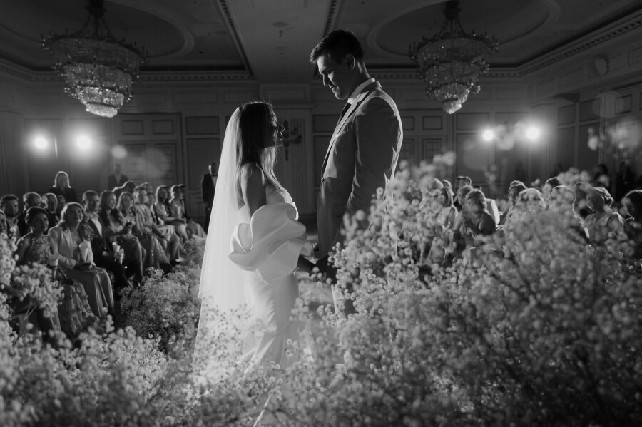 Как необычно провести свадебную церемонию без ведущего