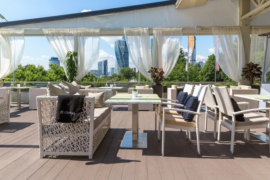 Летняя веранда WTC — идеальная локация для