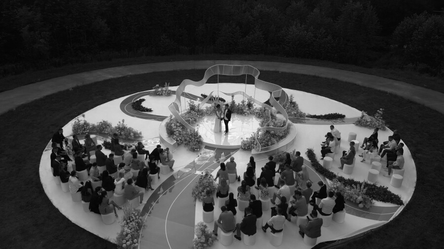 Как визуализировать историю пары в свадебной концепции?