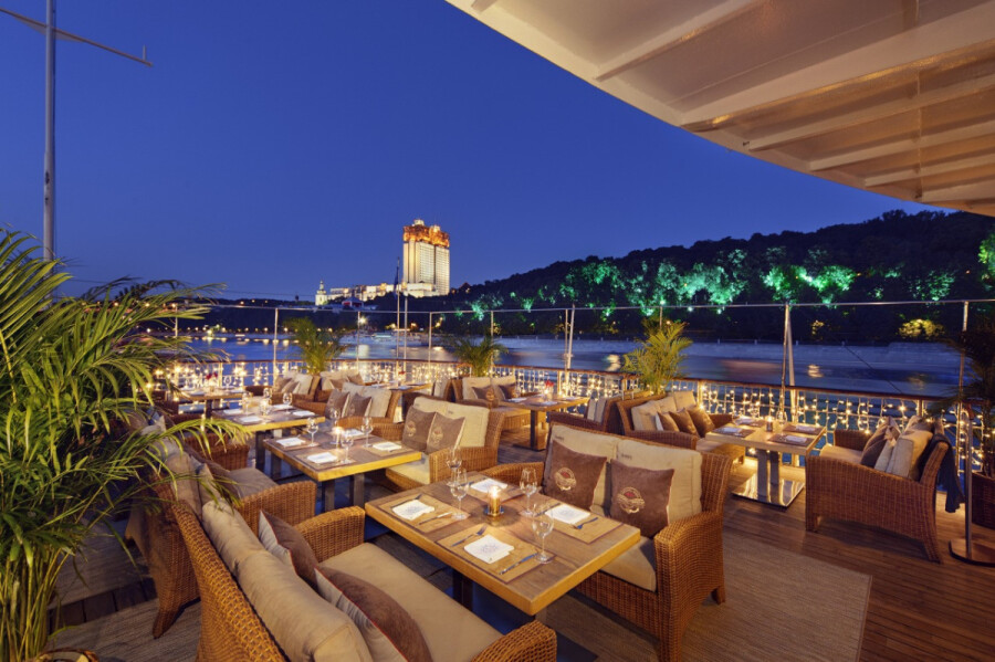 Свадьба под открытым небом: лучшие площадки с