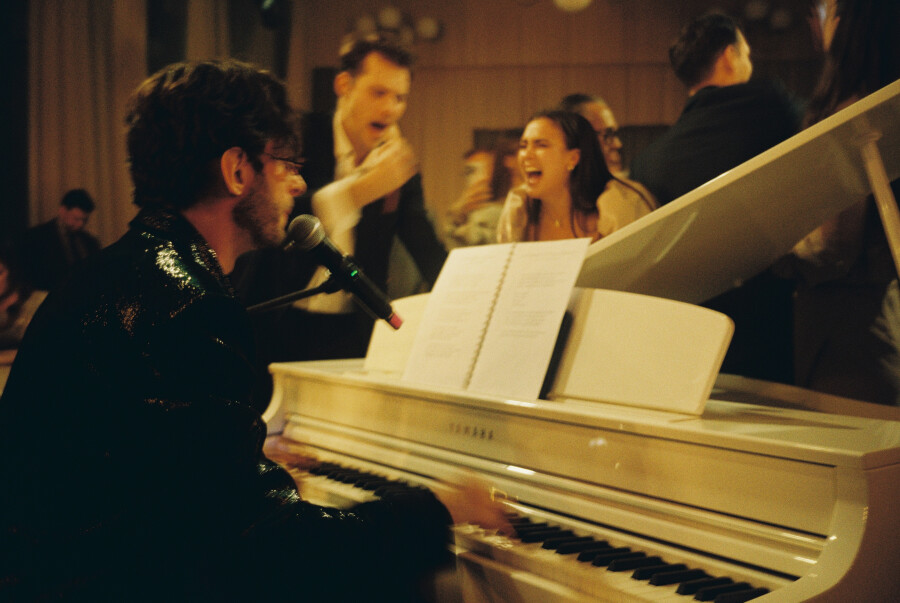 Оммаж кино и атмосфера зимней сказки на