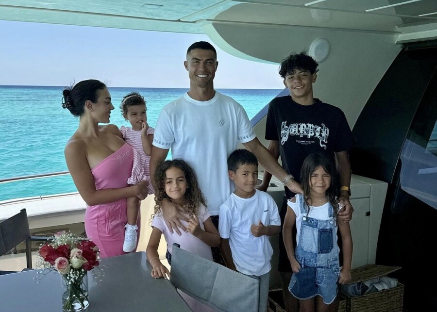 Криштиану Роналду женился на Джорджине Родригес?