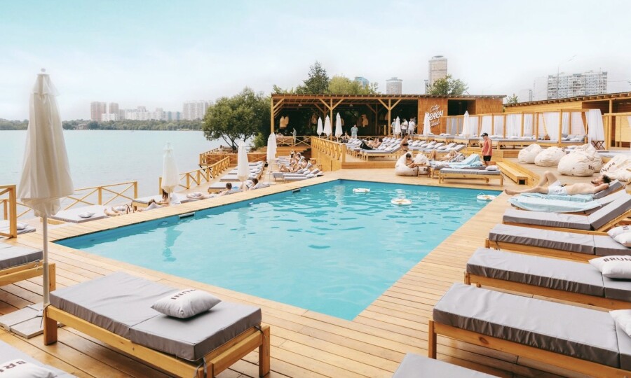 Все купаться! Рассказываем о бассейнах под открытым