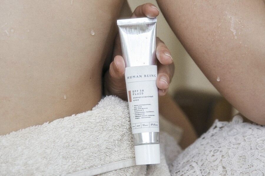 Минеральная косметика — лучший выбор на лето.