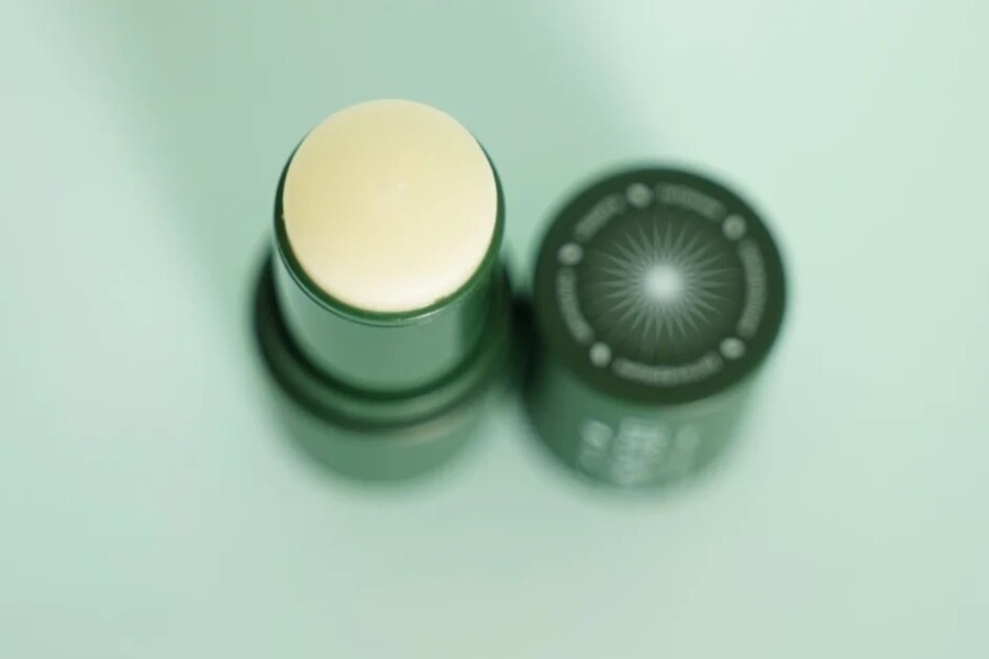 Минеральная косметика — лучший выбор на лето.