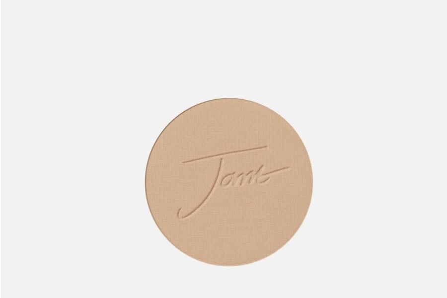 Минеральная косметика — лучший выбор на лето.