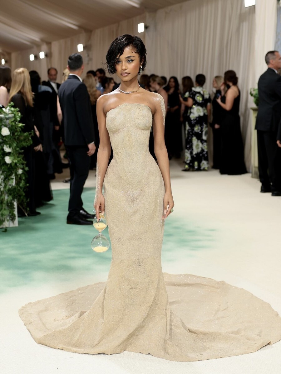 Парад невест. Лучшие свадебные образы на Met