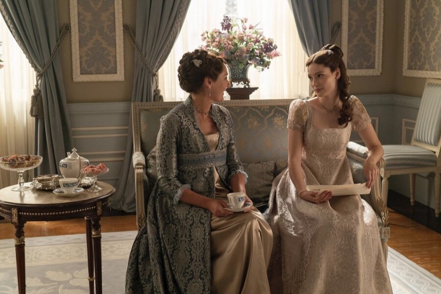 Замуж, как Бриджертоны. 30 предметов гардероба для