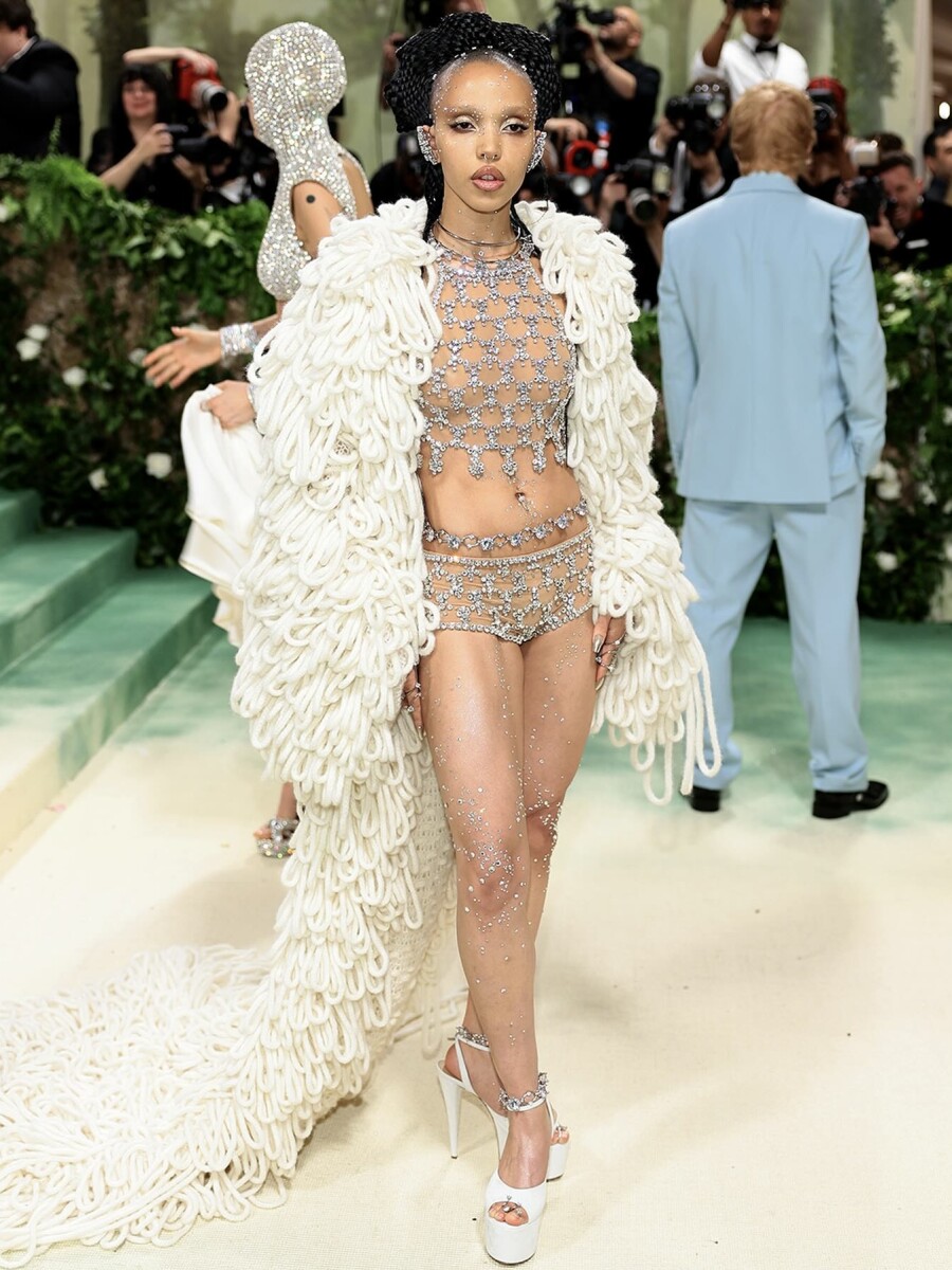 Парад невест. Лучшие свадебные образы на Met