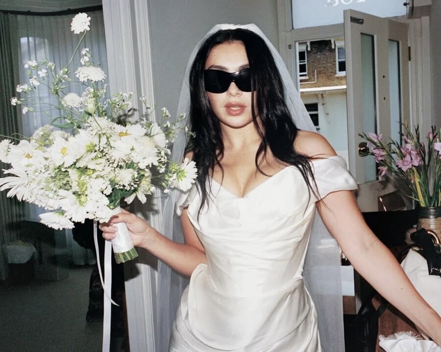 Почему звездные невесты выбирают Vivienne Westwood