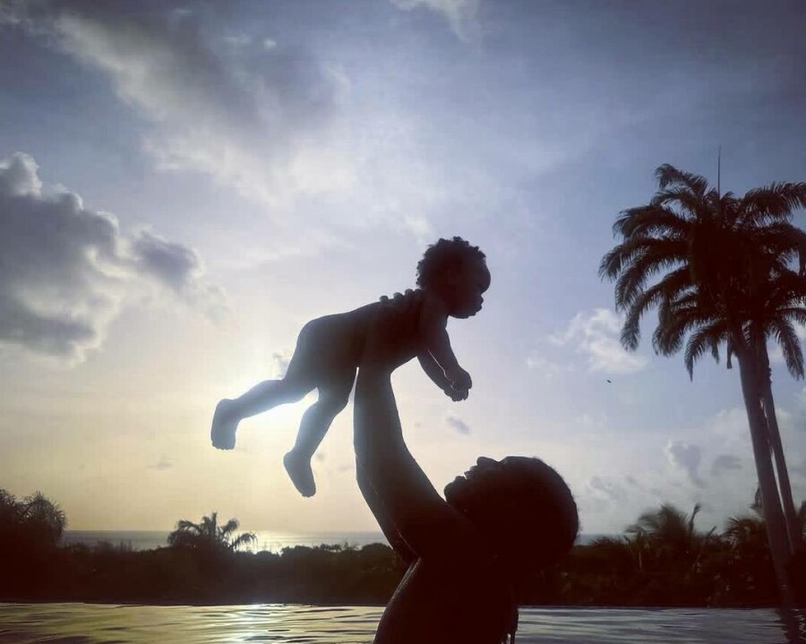 Рианна стала мамой в третий раз