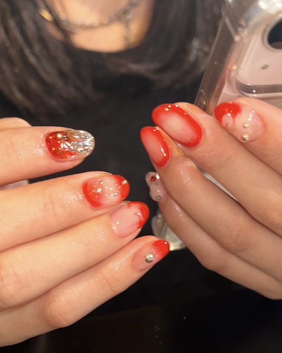 Маникюр на Новый год Красной Огненной Лошади?