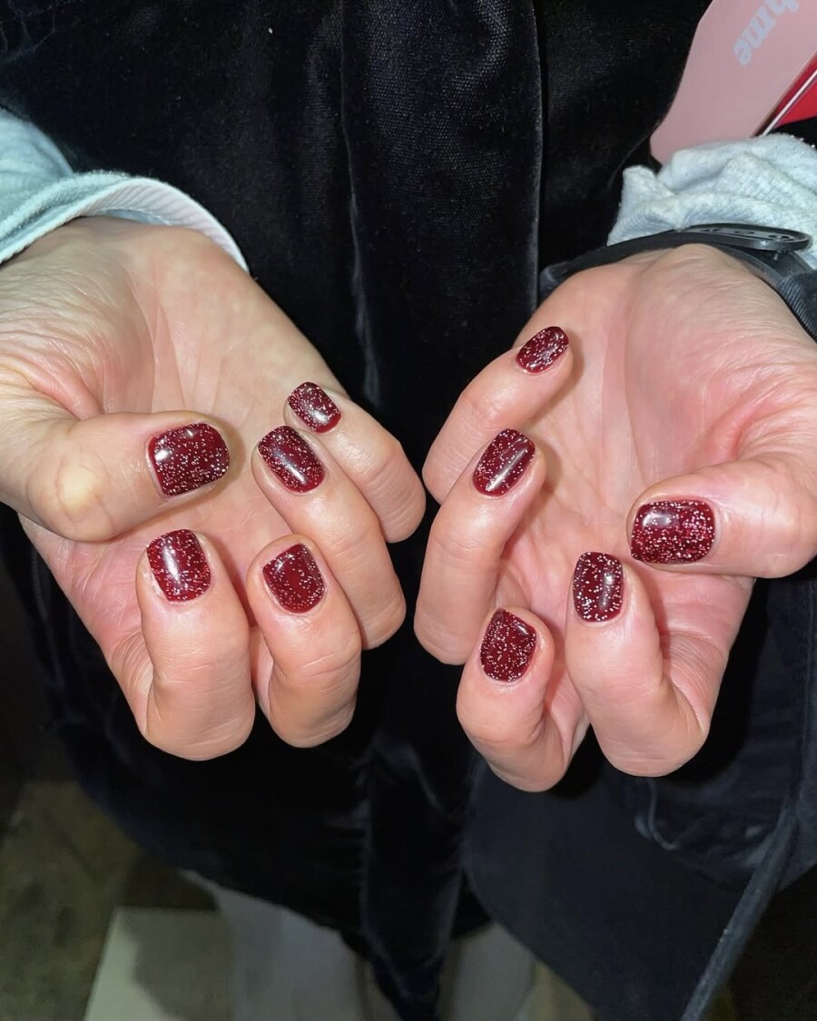 Маникюр на Новый год Красной Огненной Лошади?