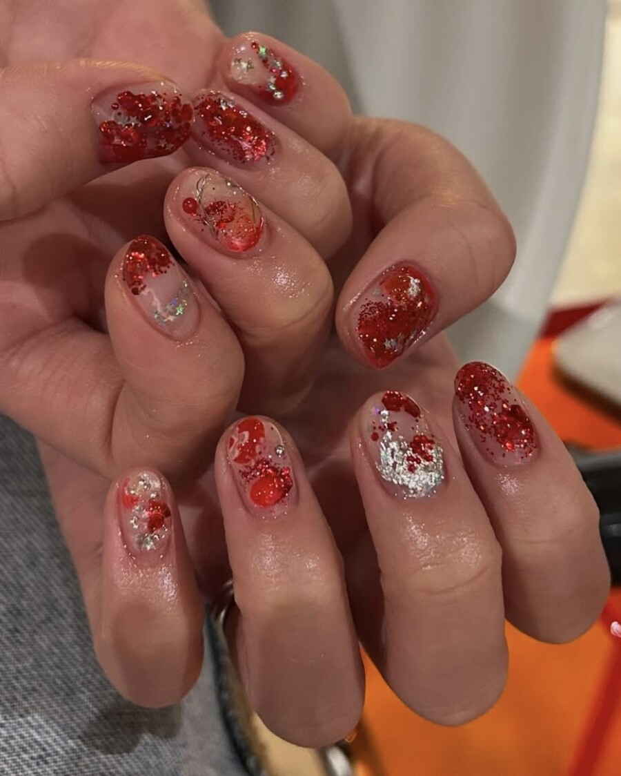 Маникюр на Новый год Красной Огненной Лошади?