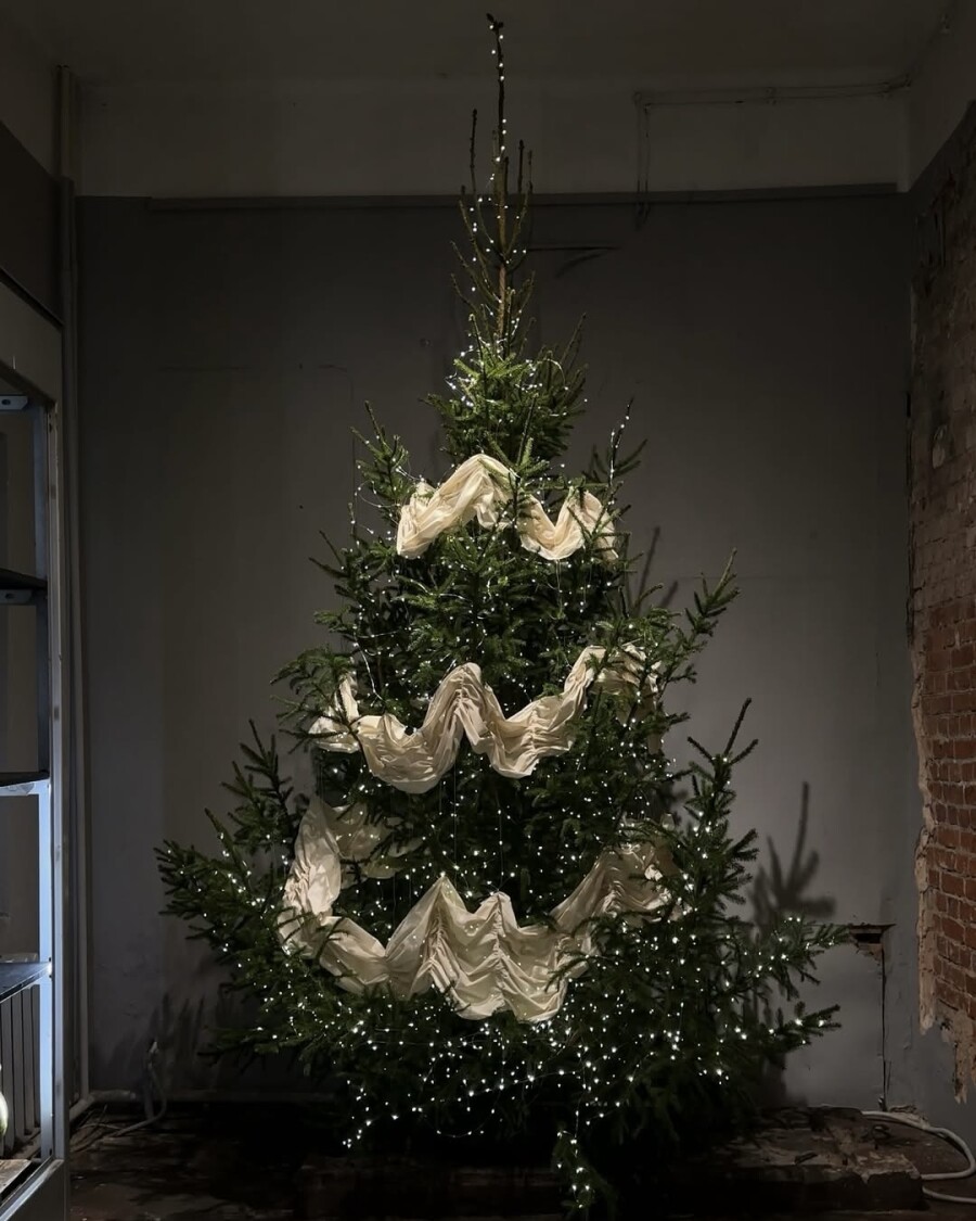 Как красиво нарядить елку в 2026 году