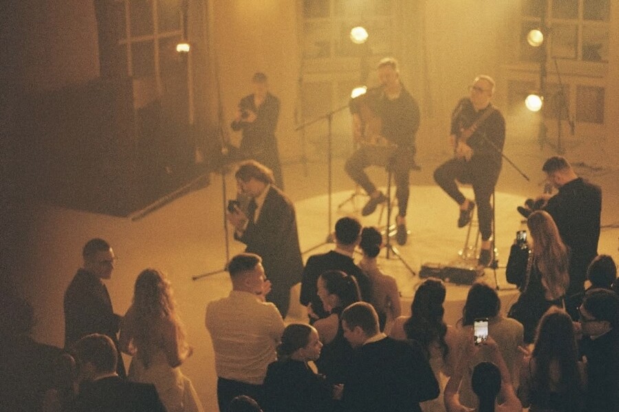 Плейлист для первого танца — неочевидные романтические композиции