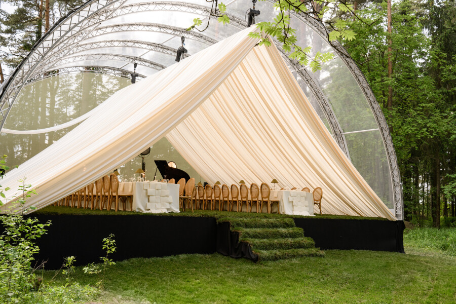 Интервью с невестой: о свадьбе на заднем