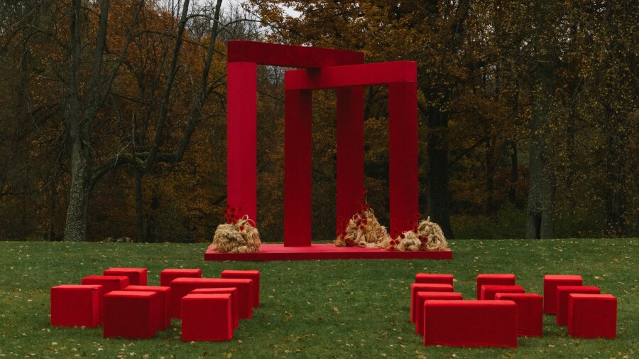 Конструктивизм, сочный красный и эстетика a la