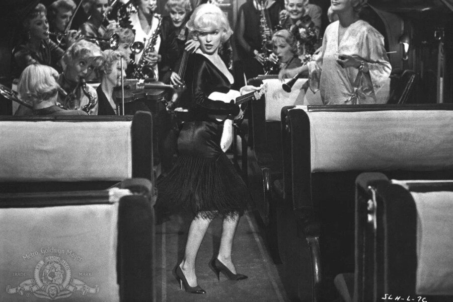 Тот самый список черно-белых фильмов, который стоит