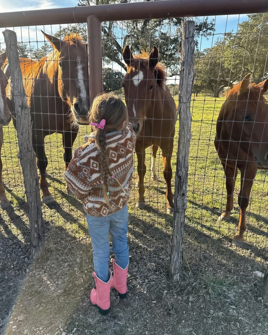 Как селебрити одевают своих детей